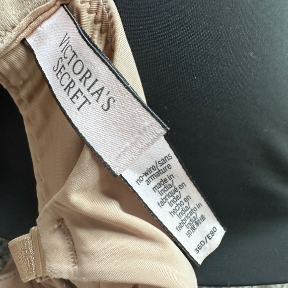 VS Wireless T-shirt Bra Bundle - Picture 2 of 2